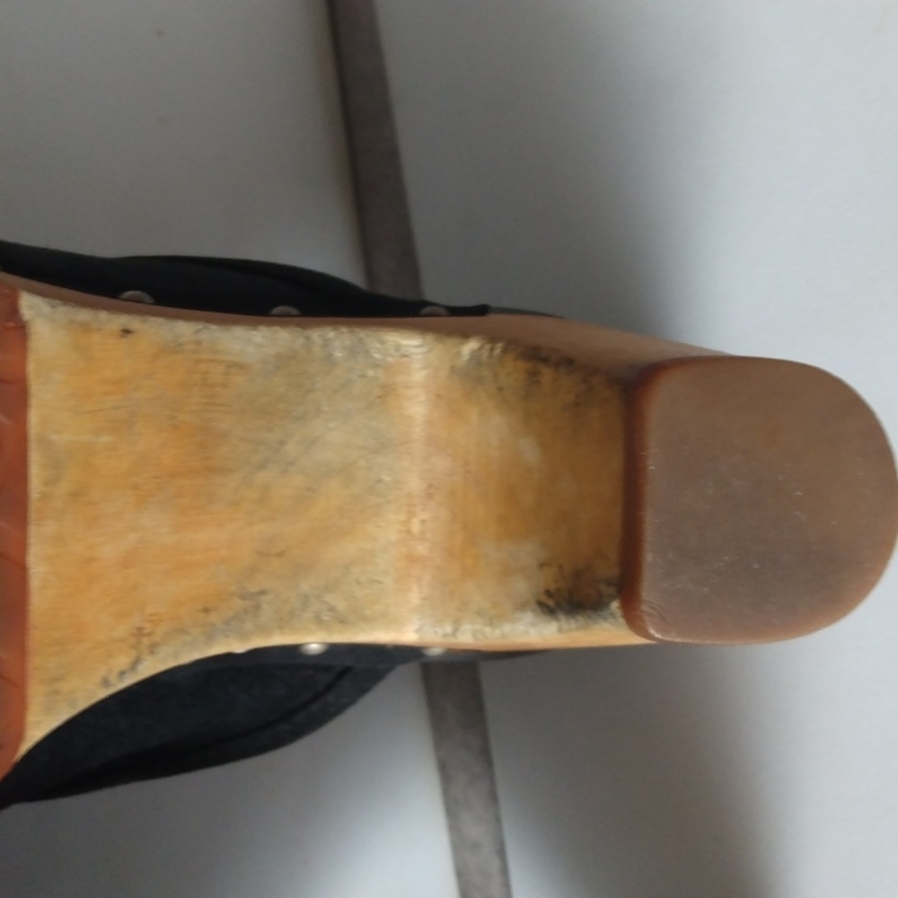 UGG Mules - Picture 6 of 8